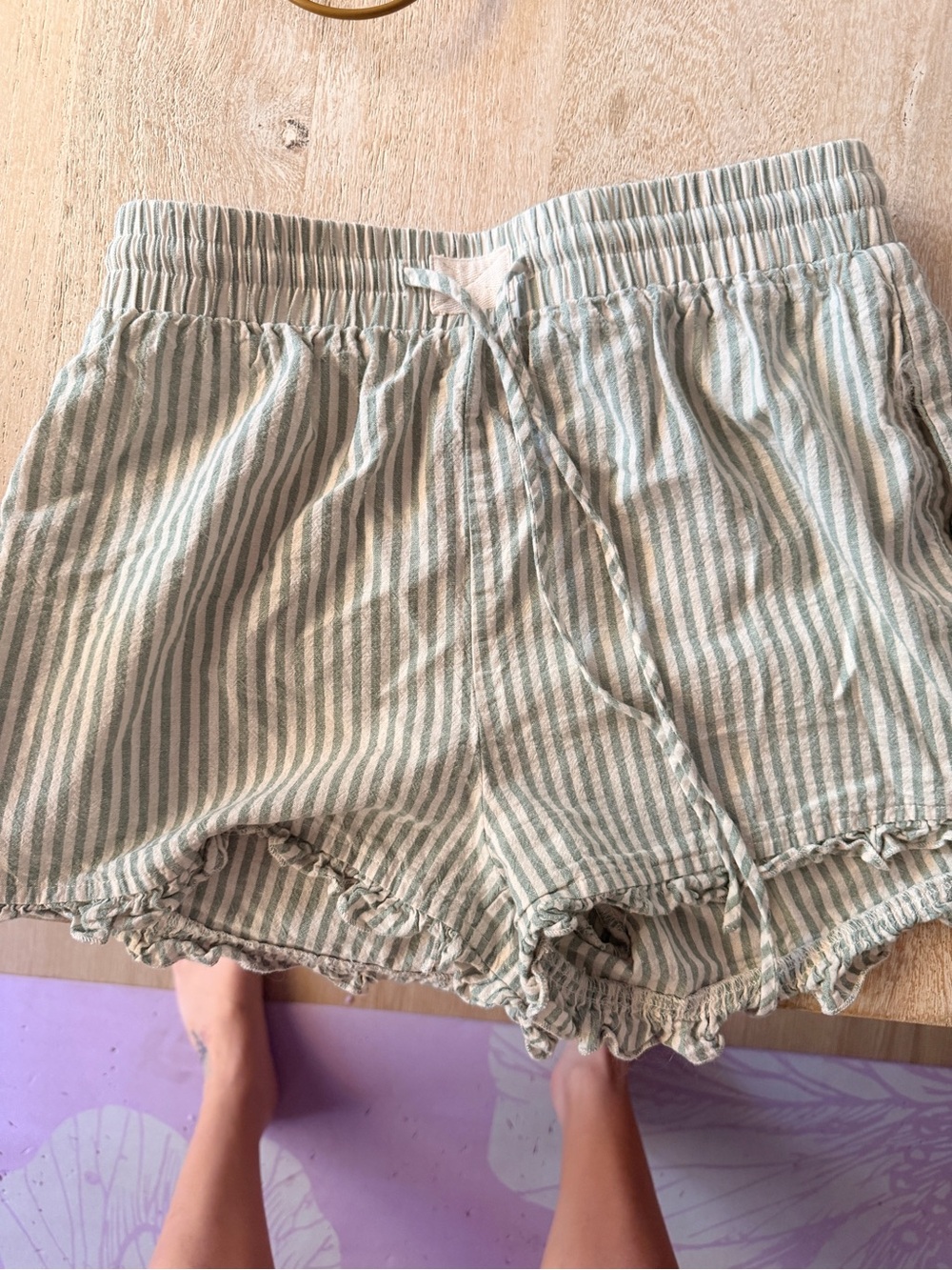 Striped High-Waist Ruffle Hem Women's Shorts in Light Green